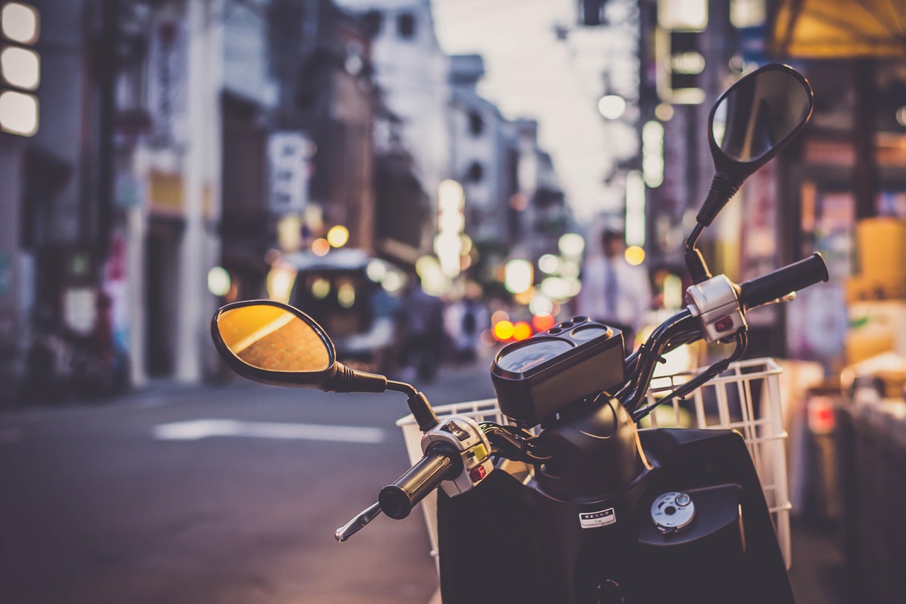 scooter, asia, asian, journey, motorbike, motorcycle, road, roadside, city, transportation, travel, travelling, trip, vehicles, rear view mirrors, scooter, scooter, journey, motorbike, motorcycle, motorcycle, motorcycle, motorcycle, motorcycle