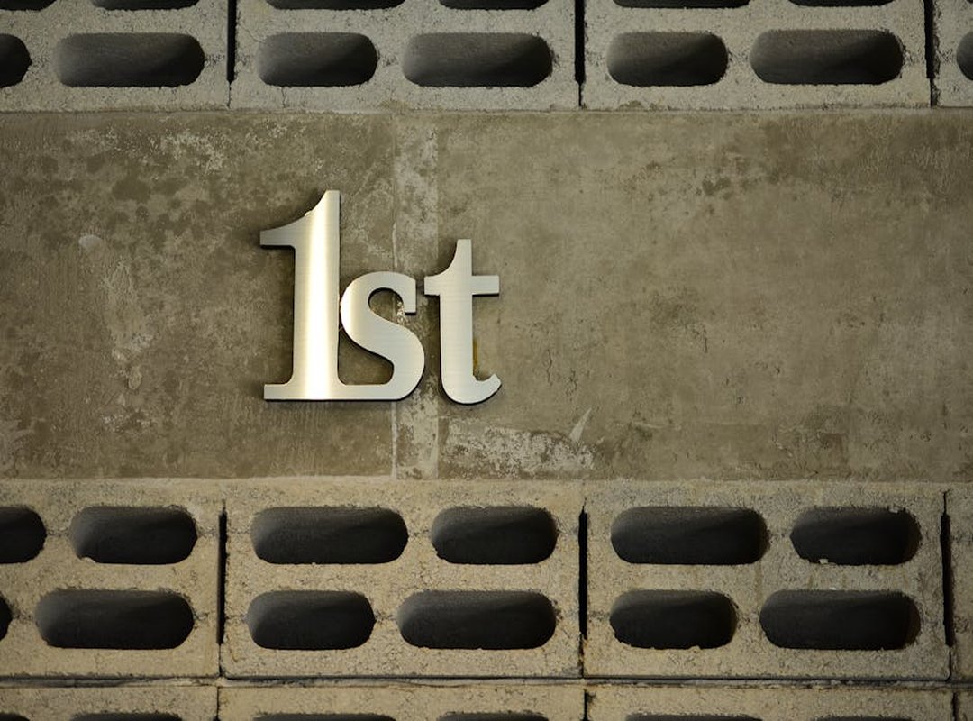 How Wide Are the Jaroconca Mountain